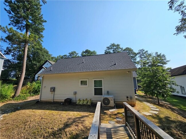 Photo - 2400 Lowe St NW