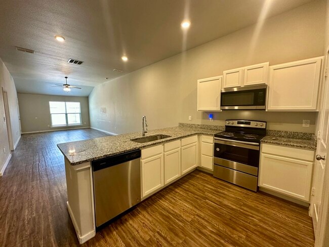 Photo - 2116 N Jayton Ave