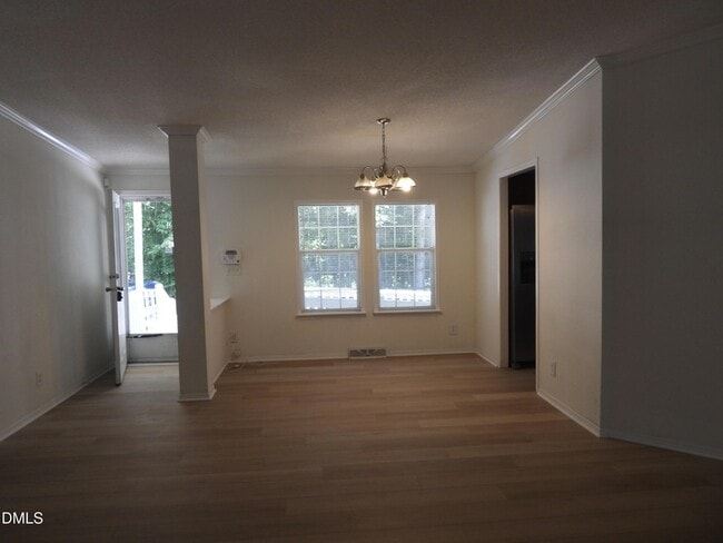 Photo - 560 Water Tower Rd