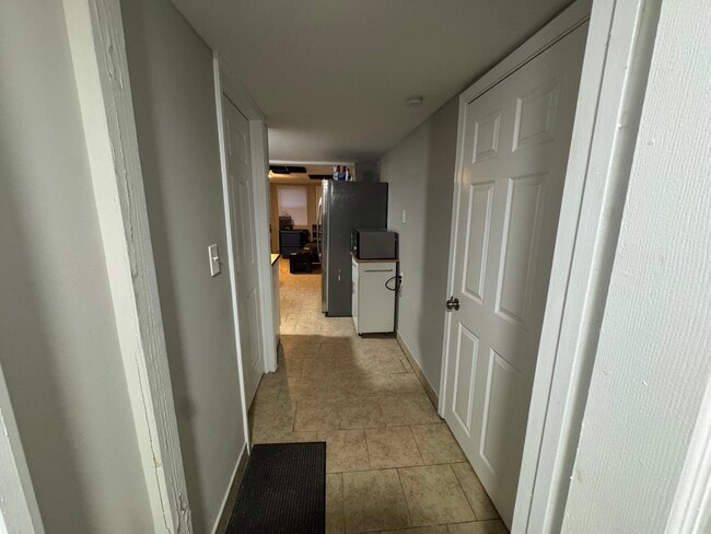 Photo - 4601 N Kasson Ave Unidad 1