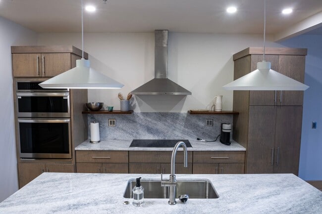 118 N Walnut St Unit 2nd Floor