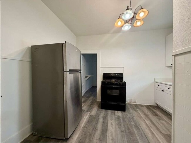 Photo - Property For Rent at 222 Lowell St, San Antonio TX 78210