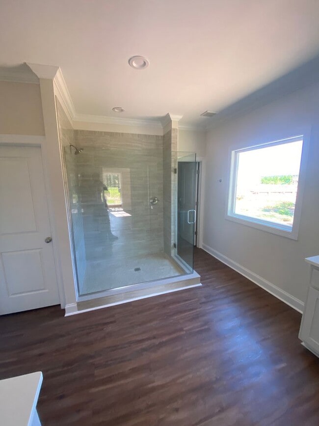 Photo - 127 Chapel Ct