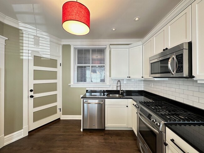 Photo - 1938 W Berenice Ave Unidad 2