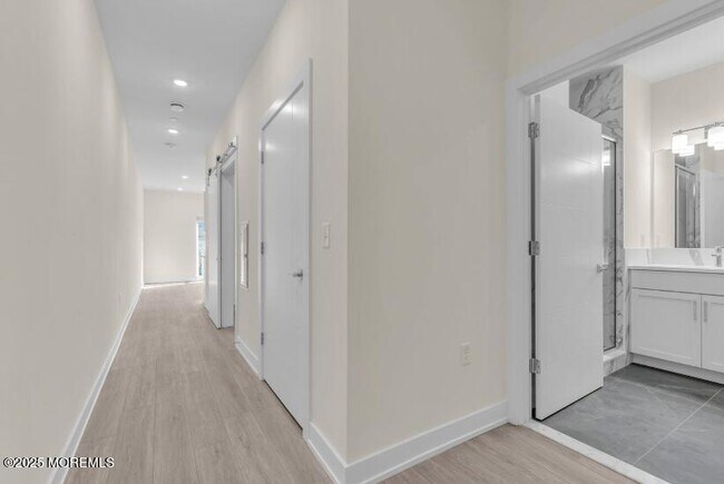Photo - 19 Carr Ave Unit 412