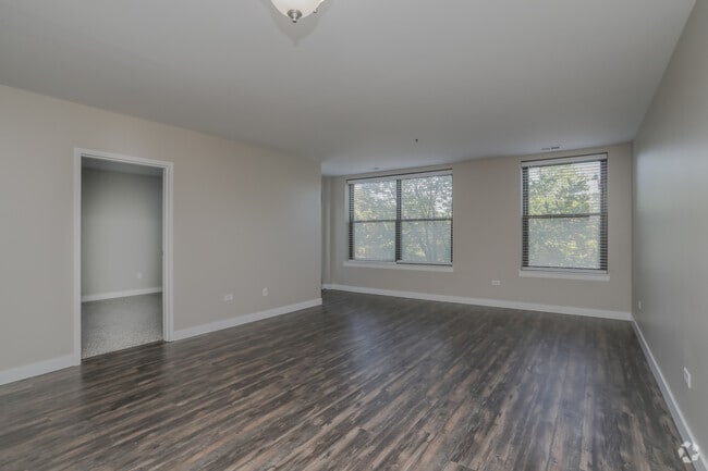 2 BR, 2BA - Living Room