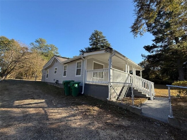 Photo - 221 Sheppard Pl