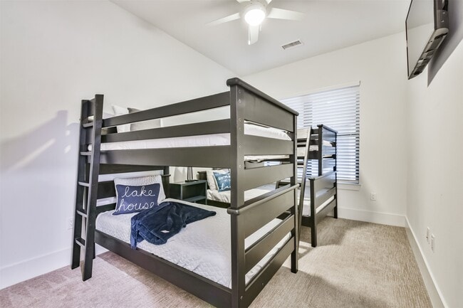 Building Photo - 15260 TX-105 Unit 106