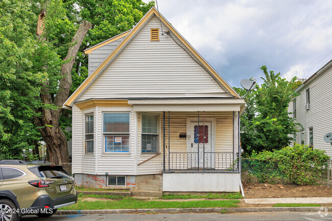 Building Photo - 33 110th St Unit 2 Rental