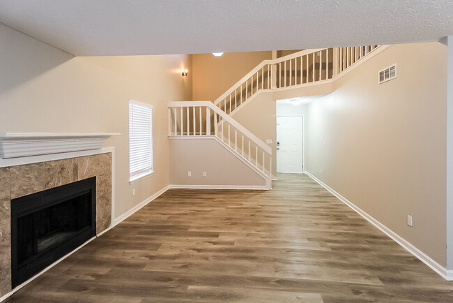 Photo - 1970 Corners Cir