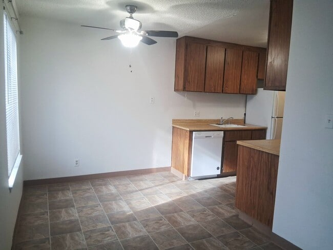 Photo - Downstairs Condo, Close to Downtown