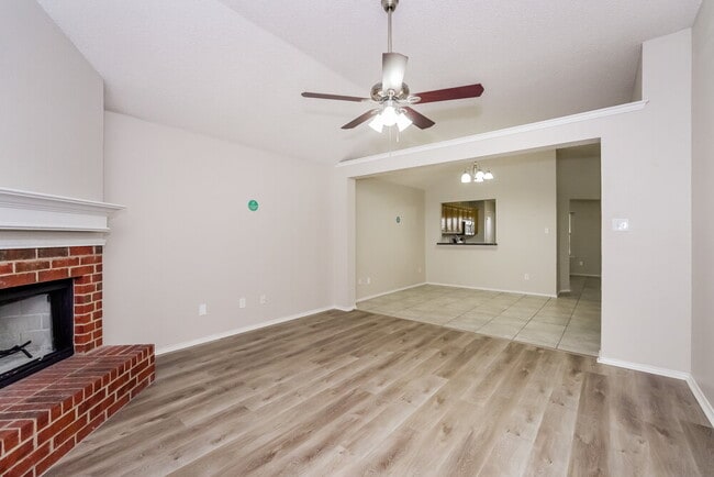 Photo - 5905 Aloe Ct