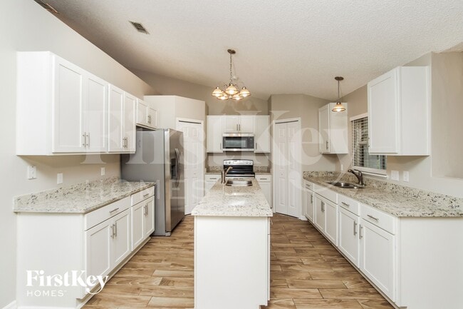 Photo - 544 Gagnon St SE