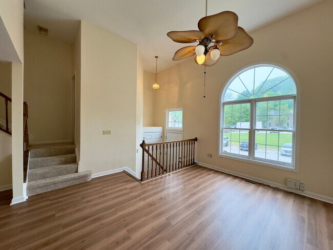 Photo - Charming 4 Bedroom/3.5 Bathroom Townhome in Cedarwood Estates, Pikesville, MD!