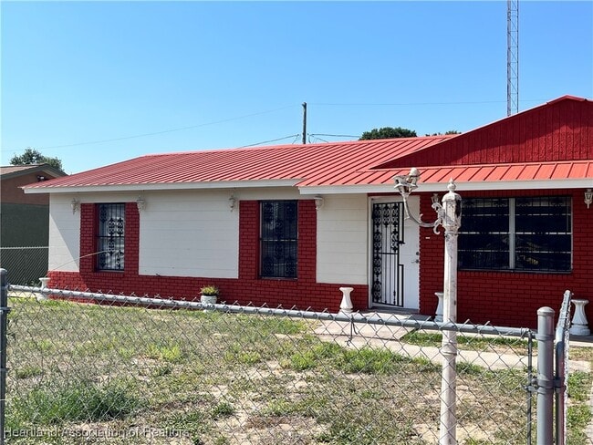 Building Photo - 508 W Hal McRae Blvd Rental