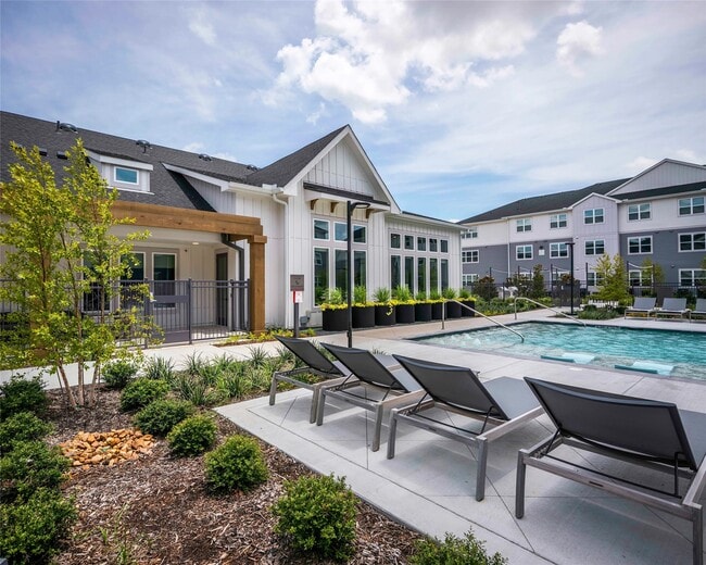 Building Photo - 13958 Cottingham Rd Unit 4311