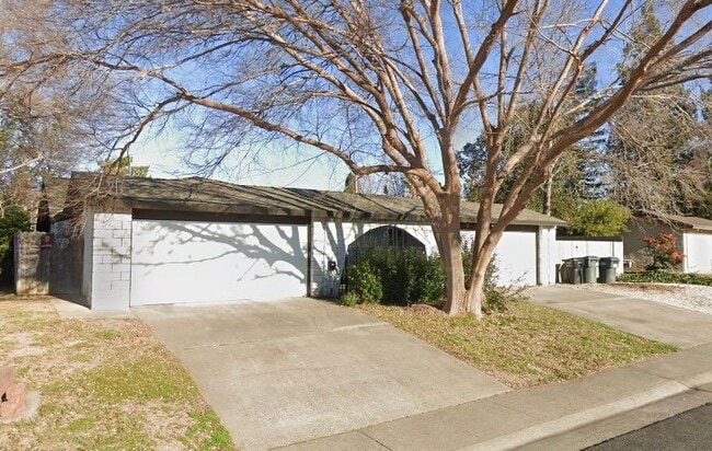 Photo - 6103 Templeton Dr House