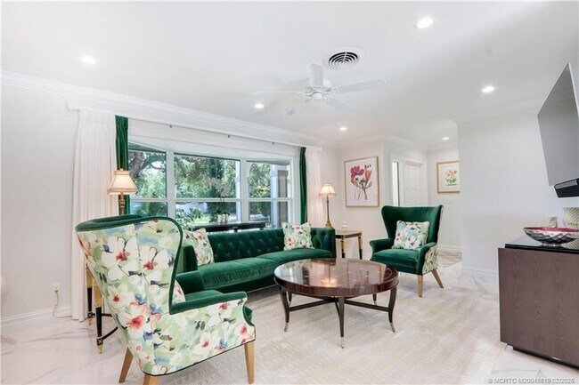 Photo - 24 Emarita Way