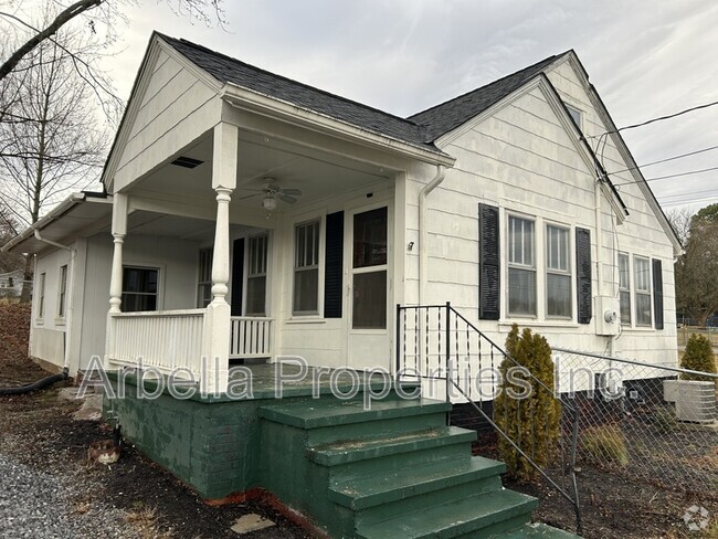 Building Photo - 203 Cherry St Rental