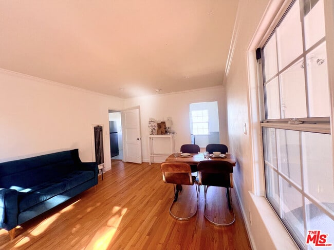 Building Photo - 2333 S Garth Ave