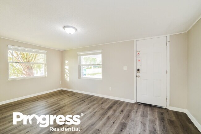 Photo - 1198 Maxey Dr