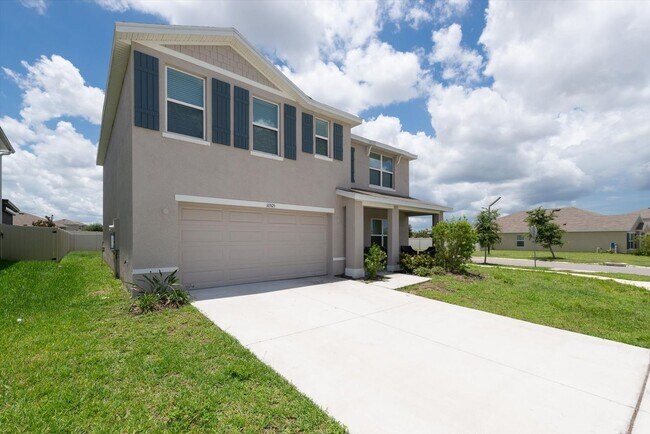 Photo - Available now in Wimauma | Spacious 5BR Home with 2,600+ Sqft