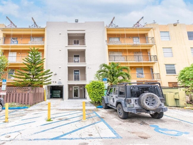 Photo - 5775 W 20th Ave Unidad 404
