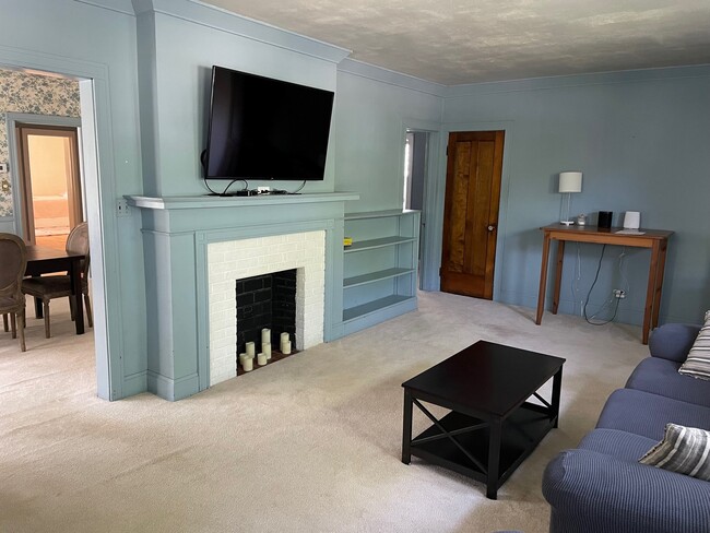 Photo - 3937 N Farwell Ave Unit 3937 N Farwell Ave