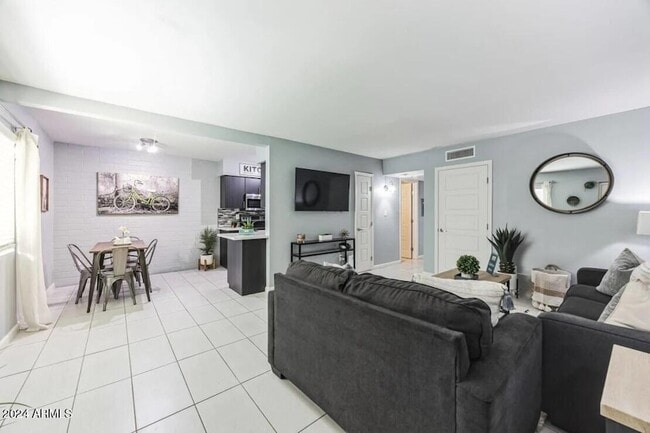 Photo - 1220 N 44th St Unit 2