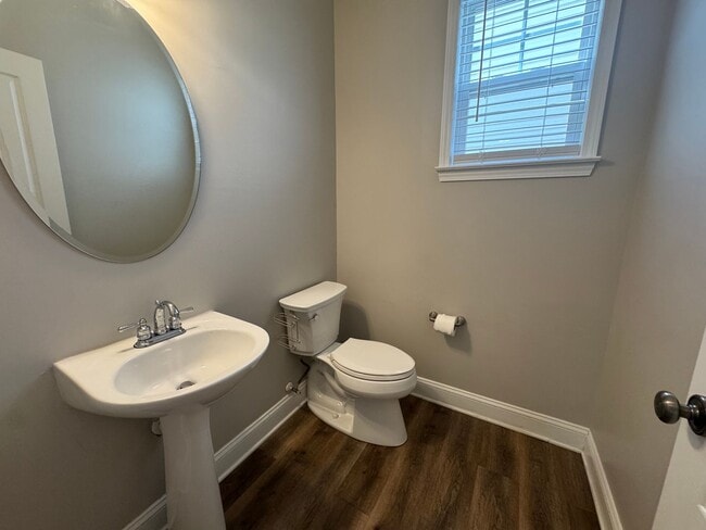 Photo - 9734 Cadman Ct