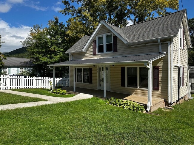 Photo - Black Mountain Rental