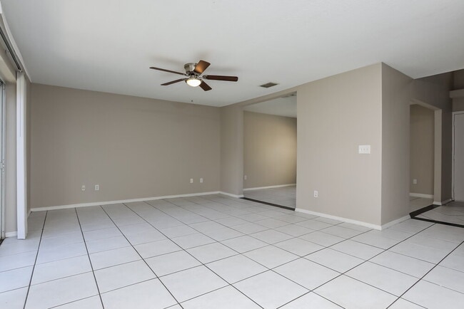 Photo - 1018 Corkwood Dr