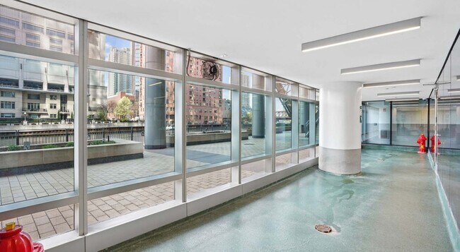 Photo - 369 W Wolf Point Plaza Unit 1012