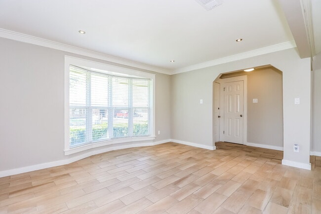 Photo - 6909 Windcrest Ln