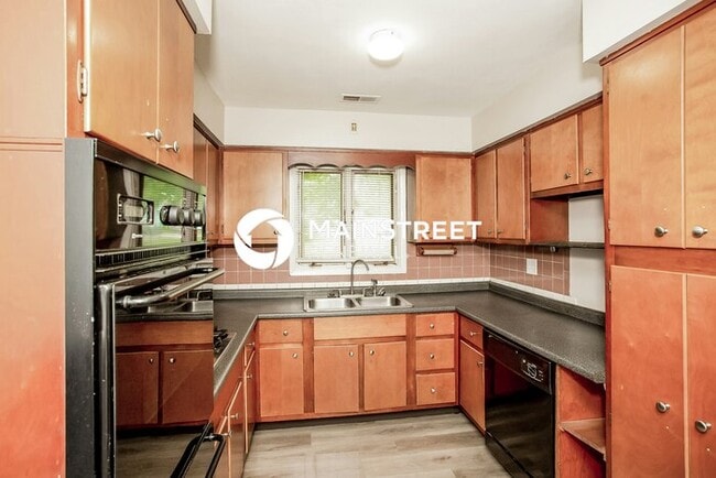 3 Bedroom Pet-Friendly Home in Indianapolis, IN with Main Street Renewal