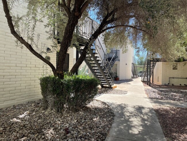 Photo - Remodeled 2 Bed / 2 Bath in Lovely Community – Pool, Covered Parking & Great Location Unit 149