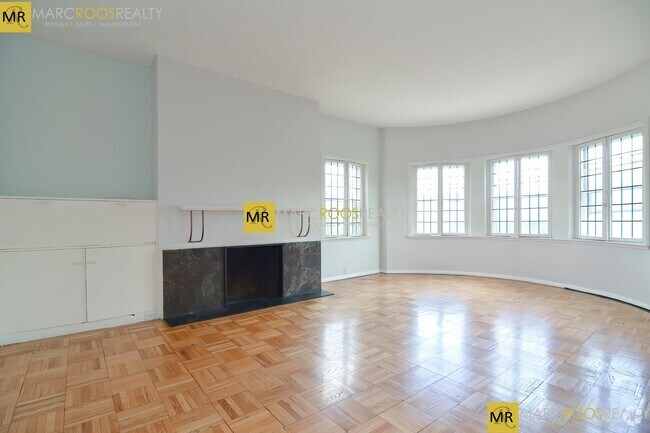 Building Photo - 923 Beacon St Unit 2 Rental