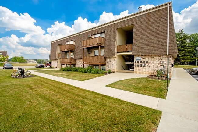 Building Photo - One Bedroom Apartment