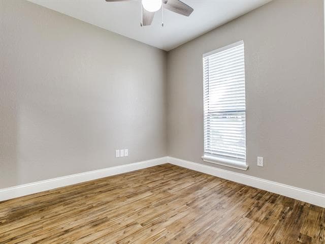 Photo - 1419 Willow Run Dr
