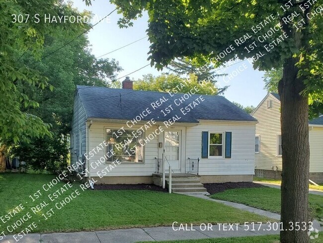 Building Photo - Nice 2-BDR 1-BTH House w/ Fenced Yard and ...