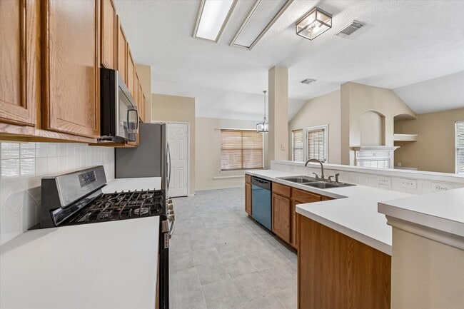Photo - 9714 Shadowglade Ct