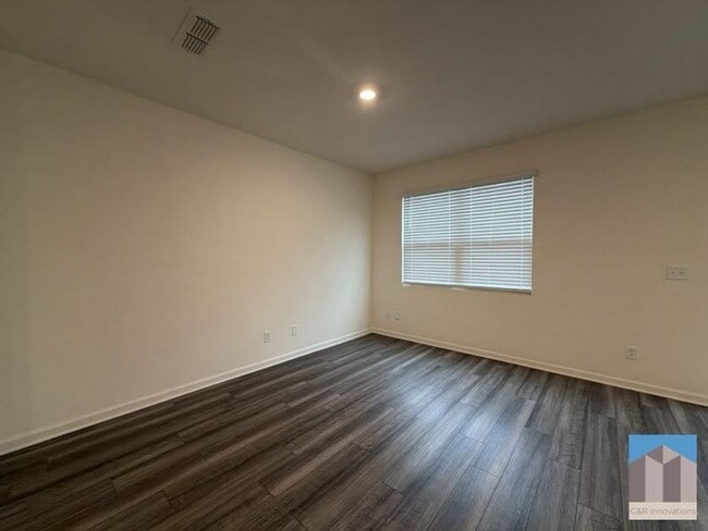 Photo - 3530 Condor Ct SW