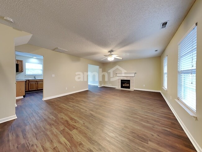 Photo - 1095 Cobblestone Blvd