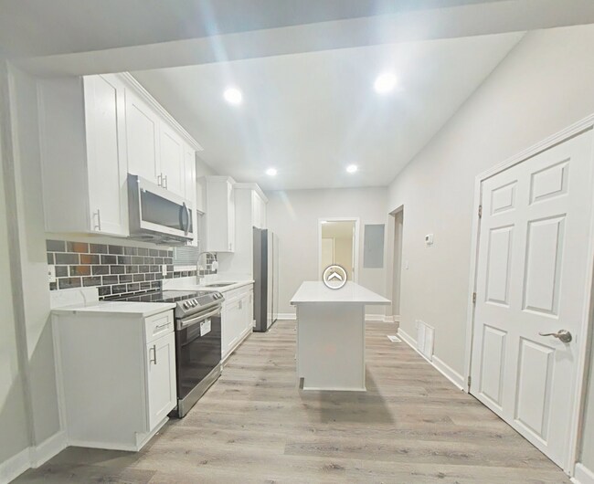 Photo - 249 Laurel Ave SW