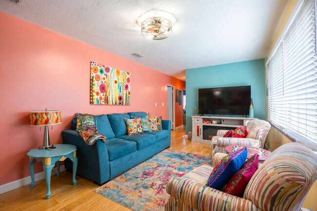 Photo - 214 Lucerne Dr Unit ID1381666P