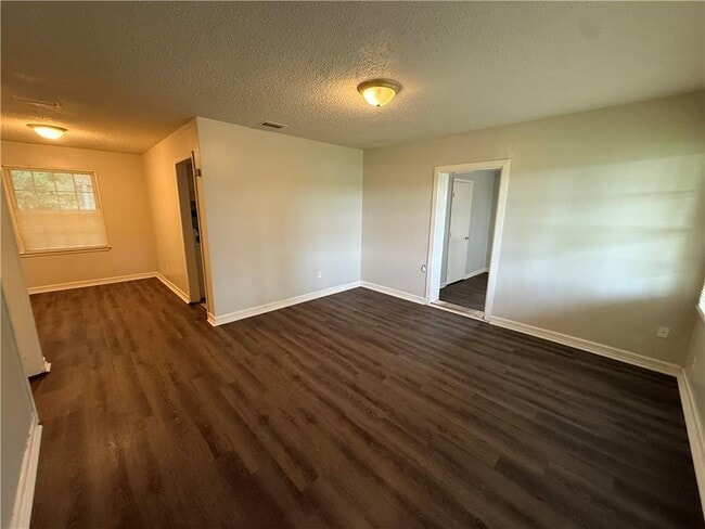 3009 Dodd Dr