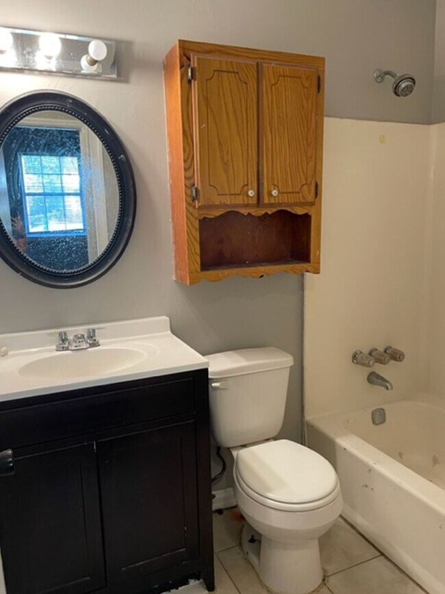 Photo - 2186 Jonathan Ave