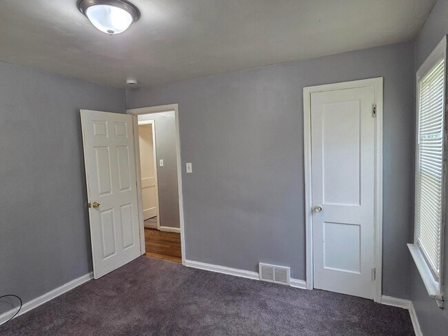 Photo - 9245 Archdale St