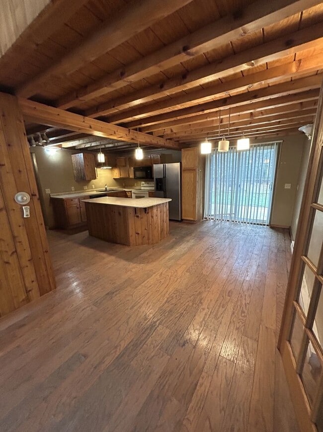 Photo - 2+ bedrooms, 2 bathrooms. 2,000 sq ft home...