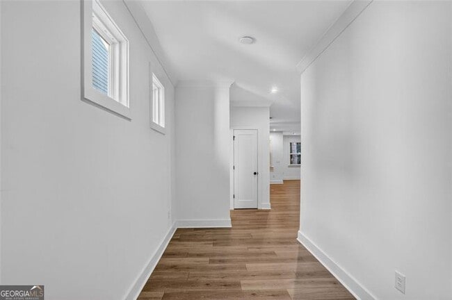 Photo - 608 Avondale Pk Cir